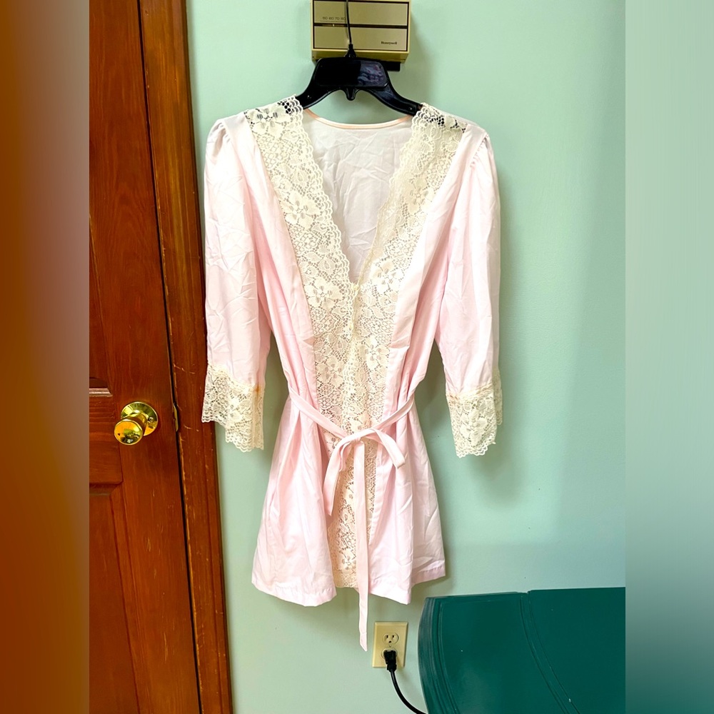Women's Deena Vintage Satin Lace Sheer Robe